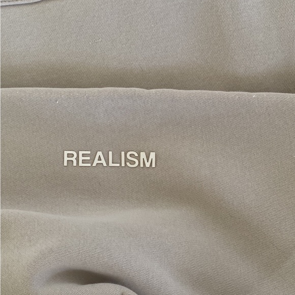 secret sneaker store, REALISM JUMPER - Picture 4 of 7